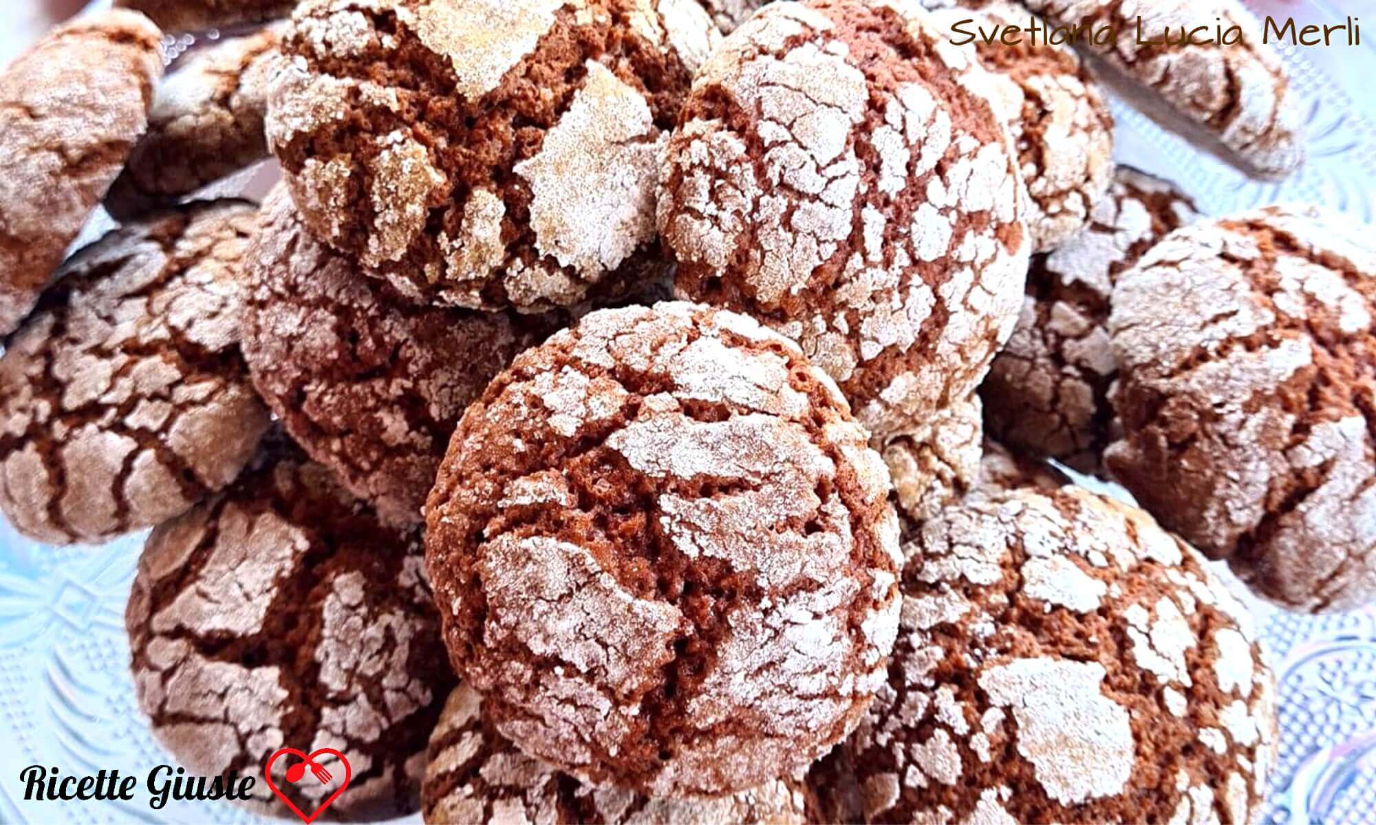 Biscotti con le crepe al cioccolato