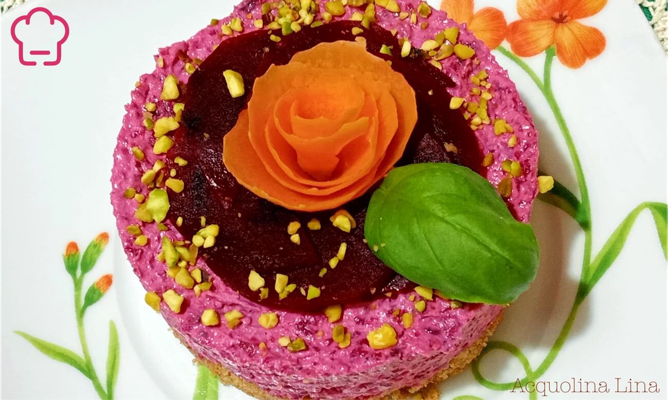 Cheesecake salata alla barbabietola