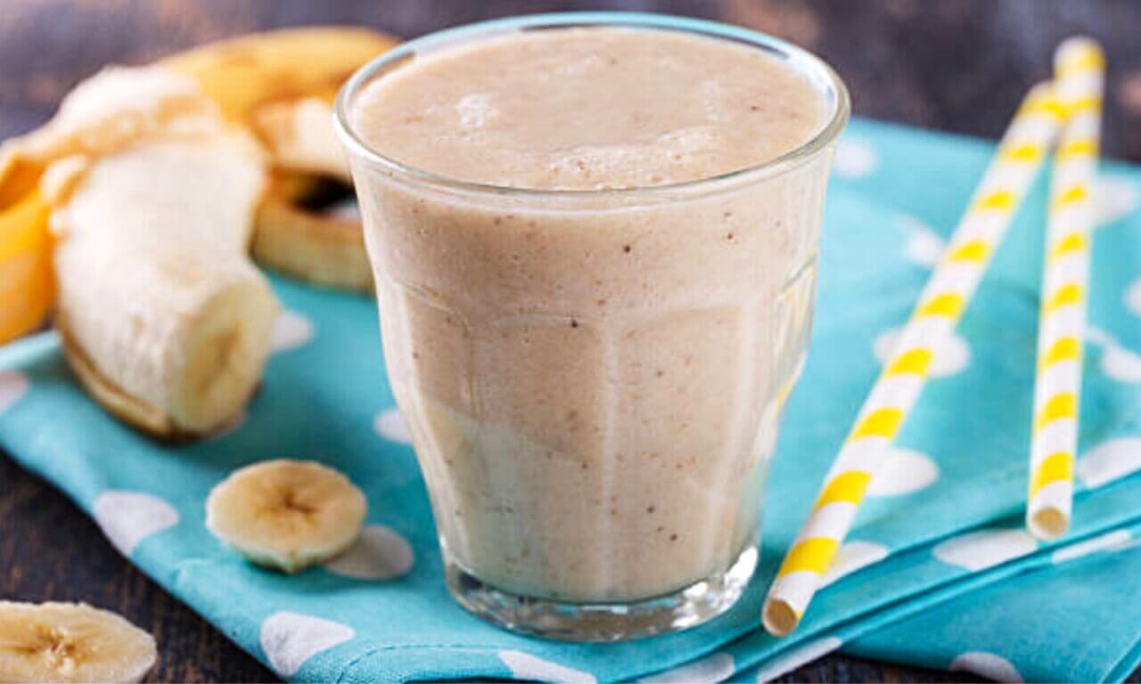 Smoothie alla banana e cioccolato con il Bimby: sostituito del pasto per stare leggeri Smoothie con il binby