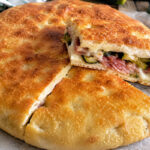 Pizza ripiena con speck e zucchine Bimby