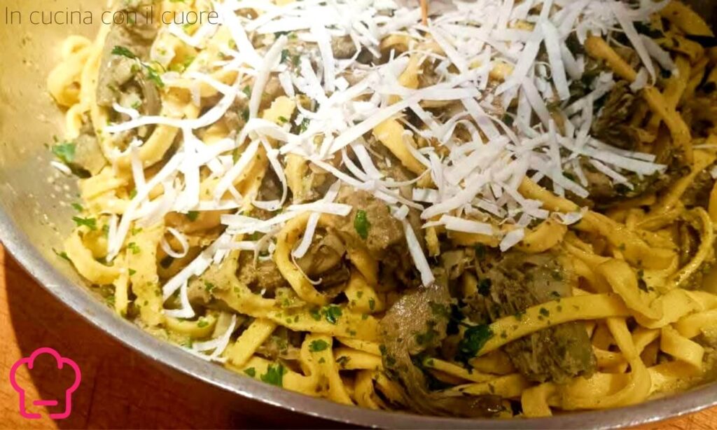 Fettuccine con carciofi e ricotta salata