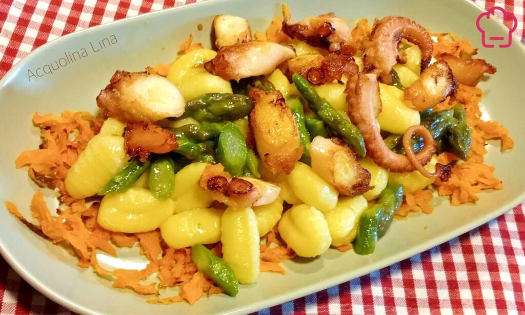 Gnocchi con asparagi e polpo