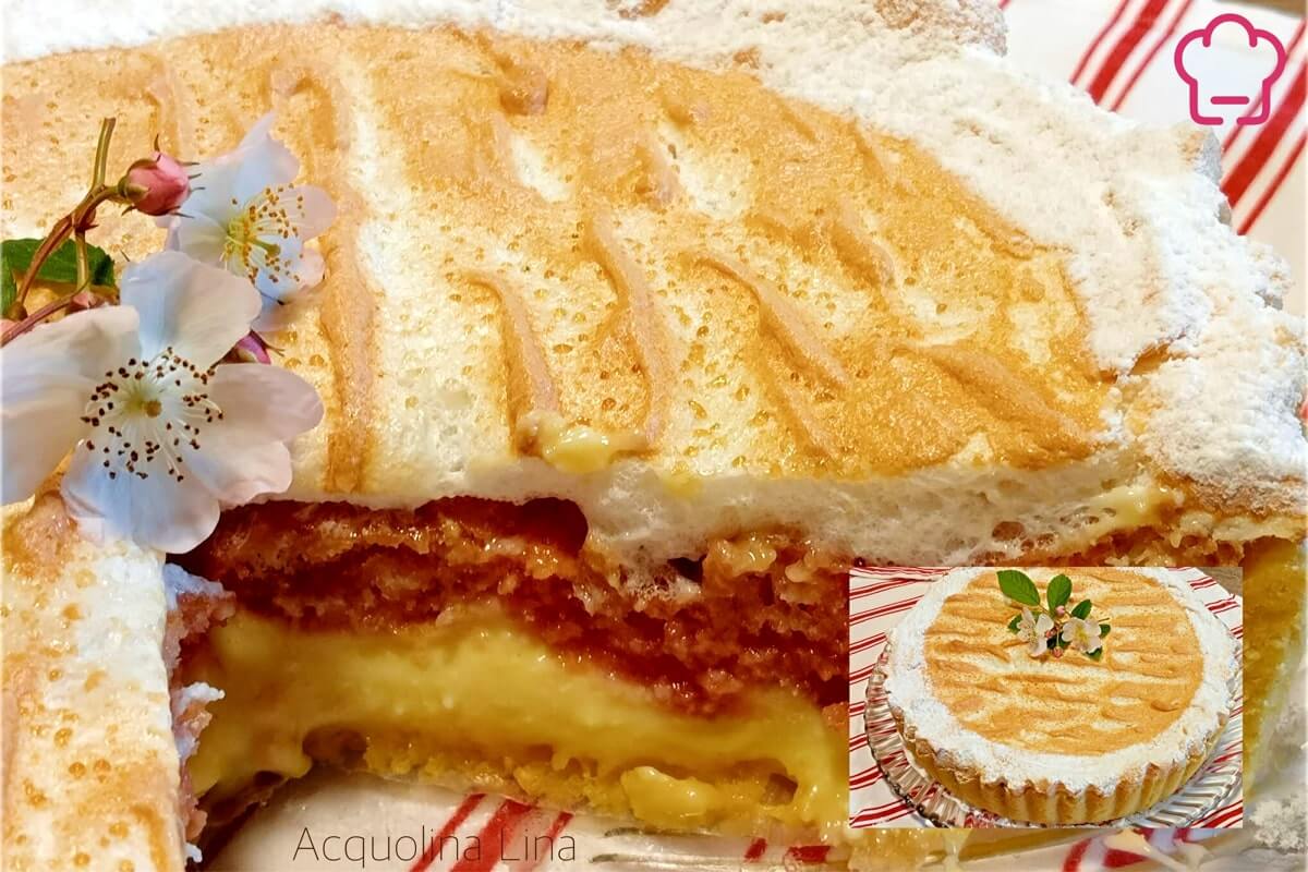 Crostata con fragole, crema e meringa