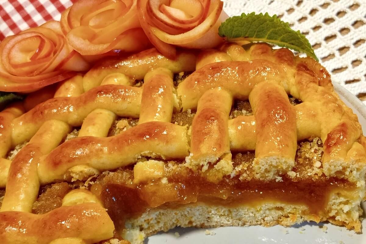 Crostata con crema alla mela, zenzero e limone