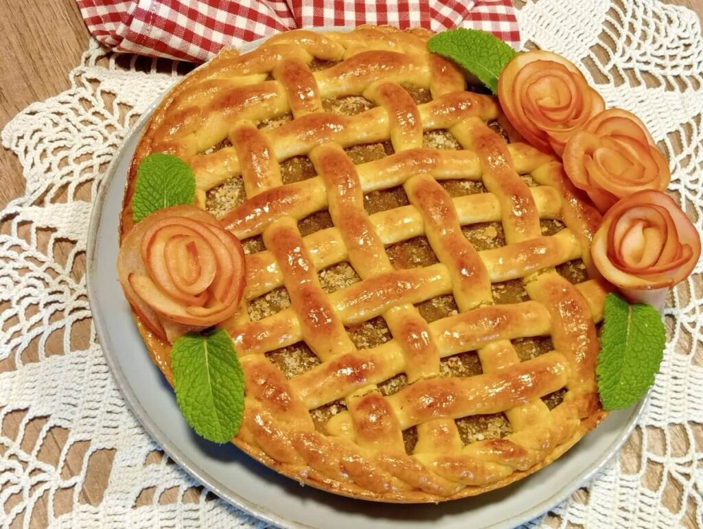 Crostata con crema alla mela, zenzero e limone
