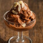 Uno snack dolce al volo, un gelato fatto in casa senza latte né uova gelato-fatto-in-casa