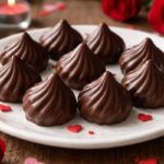 Il regalo perfetto per San Valentino? Questi cioccolatini ripieni di crema al caramello salato (con il Bimby) cioccolatini ripieni di crema al caramello salato con il Bimby