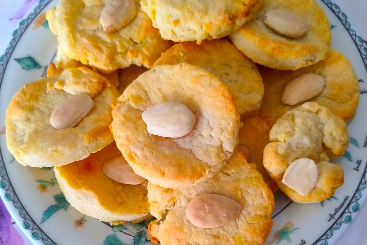 biscotti con mandorla