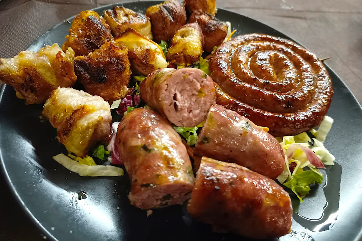 Bombette pugliesi con salsiccia