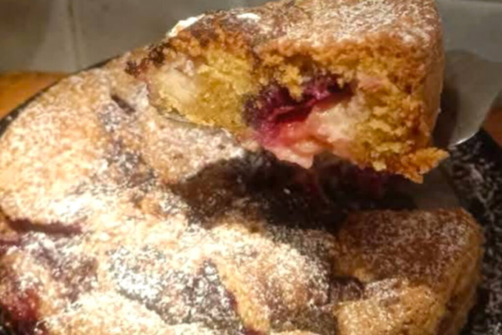 Torta di prugne di Marian Burros