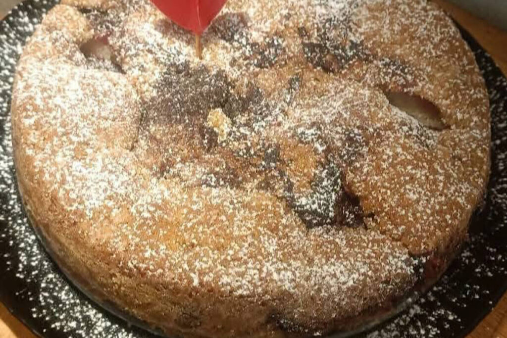 Torta di prugne di Marian Burros
